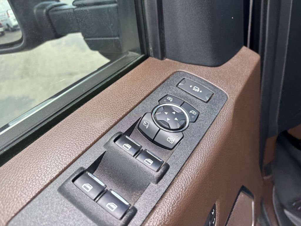 2021 Ford F-350SD - Image 22