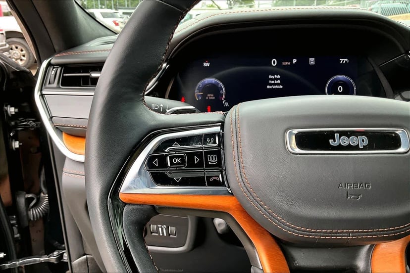 2025 Jeep Grand Cherokee L - Image 24