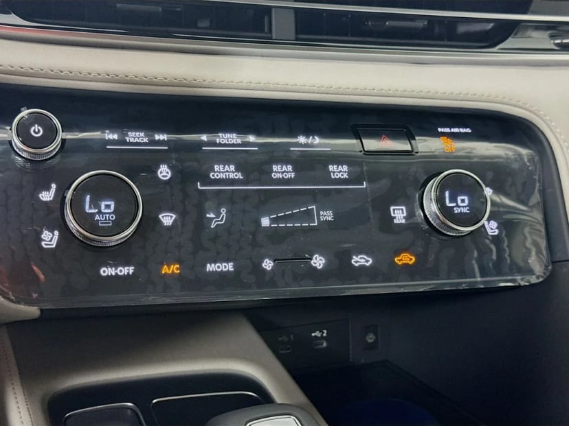 2027 INFINITI QX60 - Image 18
