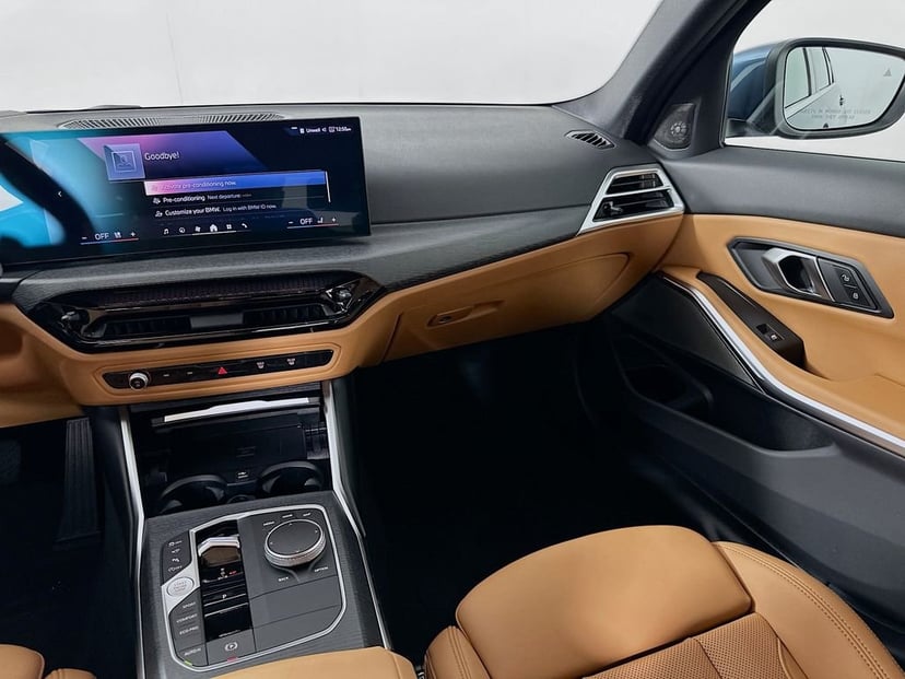 2025 BMW 3 Series - Image 24
