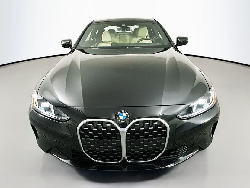 2025 BMW 4 Series - Image 2