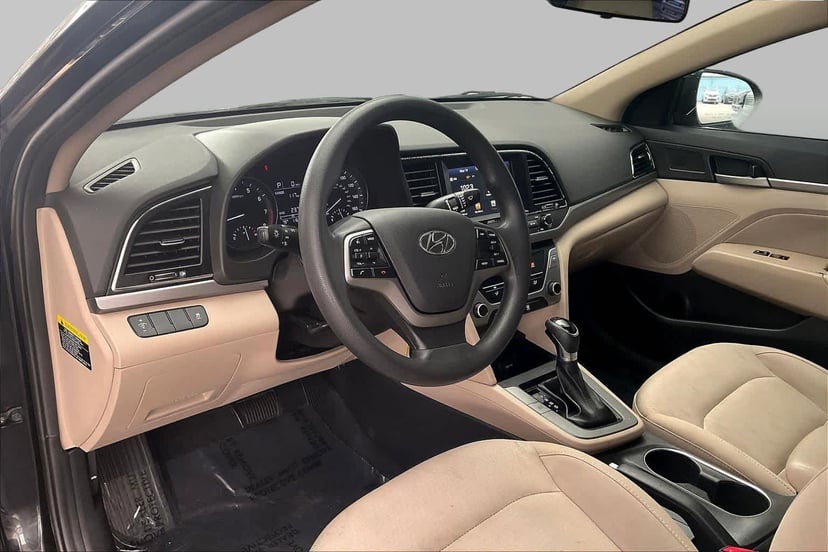 2017 Hyundai Elantra - Image 18