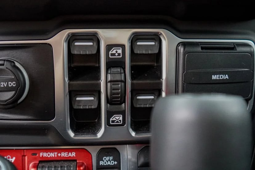 2025 Jeep Wrangler - Image 24