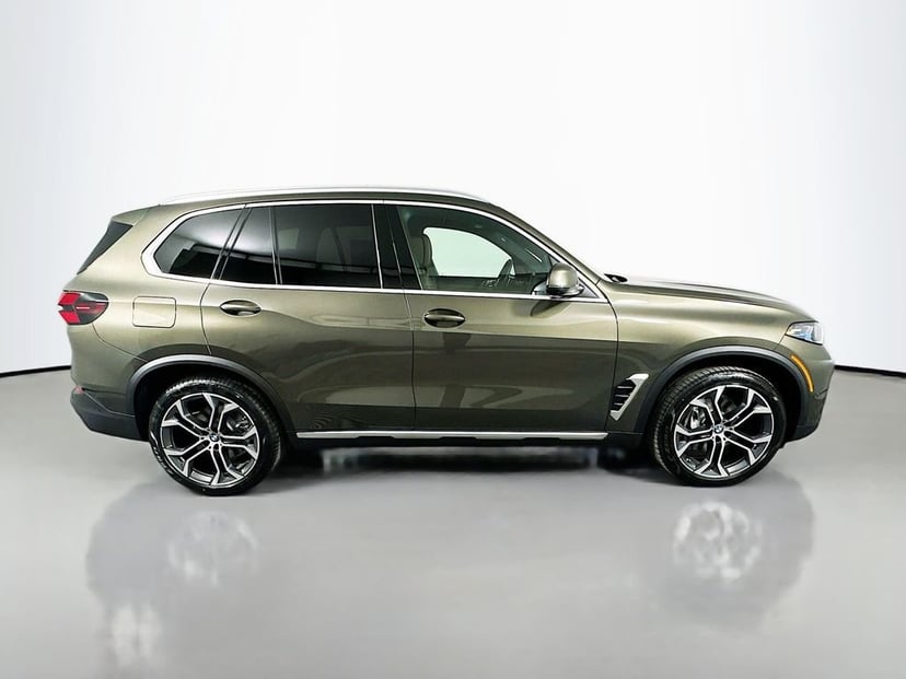 2026 BMW X5 - Image 4