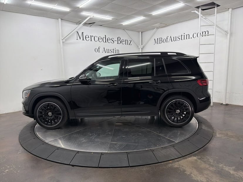 2026 Mercedes-Benz GLB - Image 1