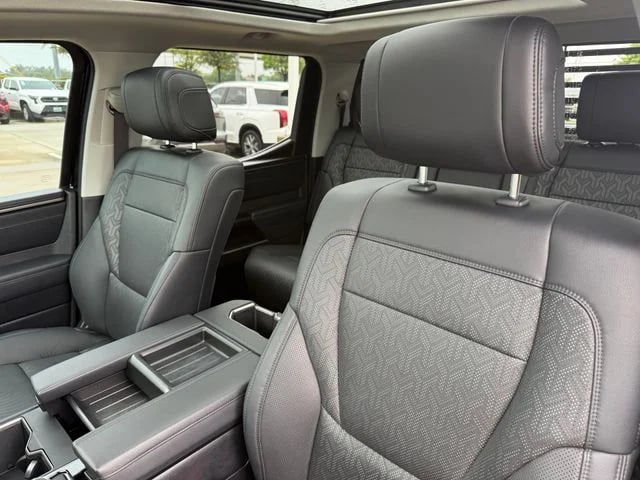 2023 Toyota Tundra - Image 12