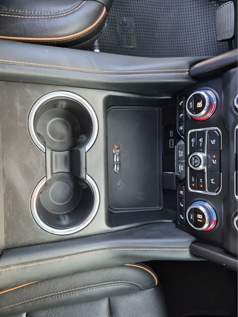 2024 GMC Yukon XL - Image 40