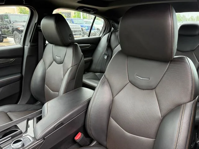 2023 Cadillac CT5 - Image 14