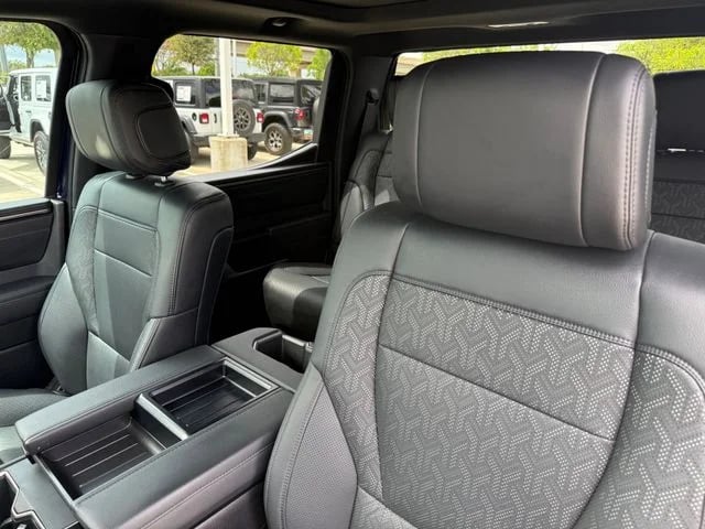 2025 Toyota Tundra - Image 11