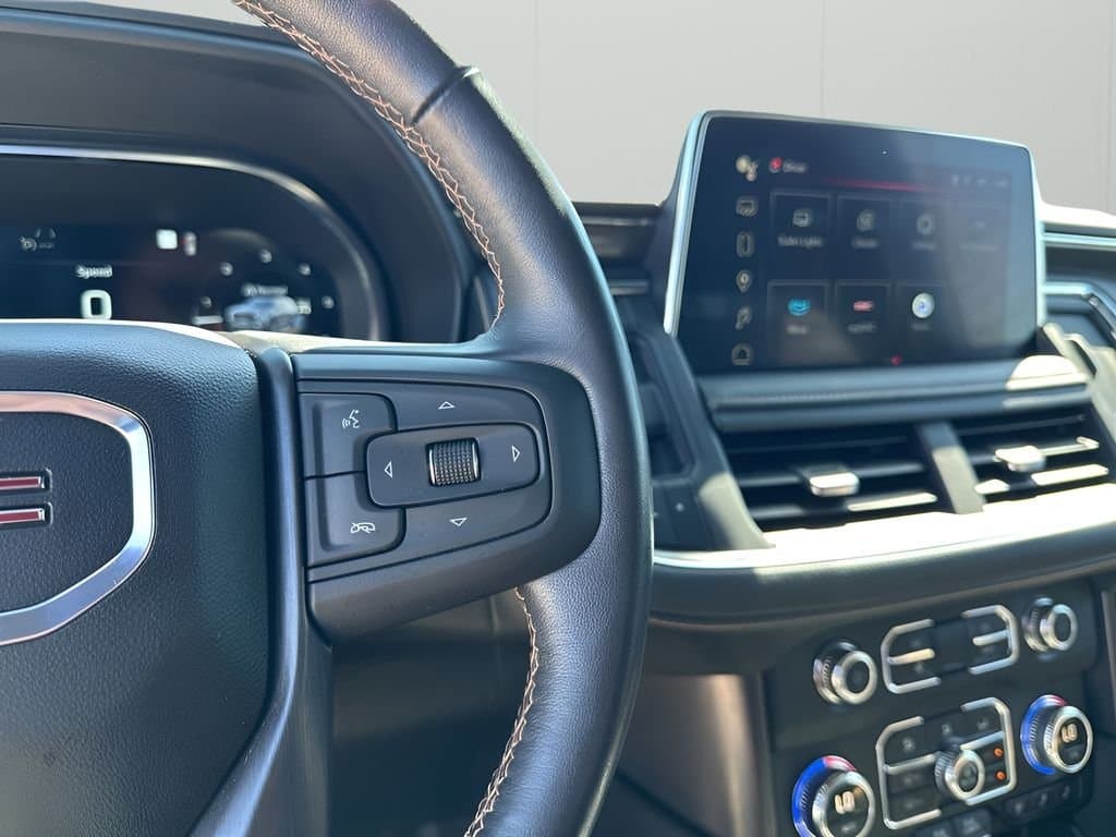 2023 GMC Yukon - Image 32