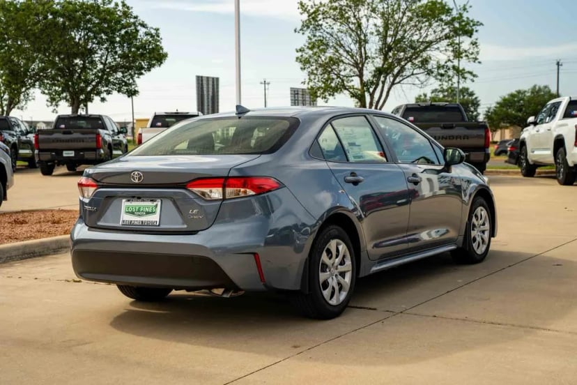 2026 Toyota Corolla Hybrid - Image 3