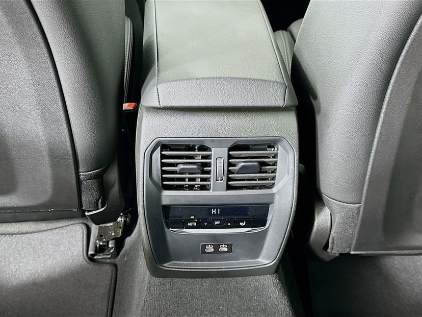 2026 BMW 3 Series - Image 18