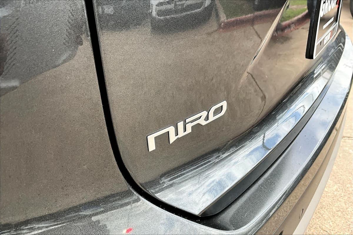 2023 Kia Niro Plug-In Hybrid - Image 30