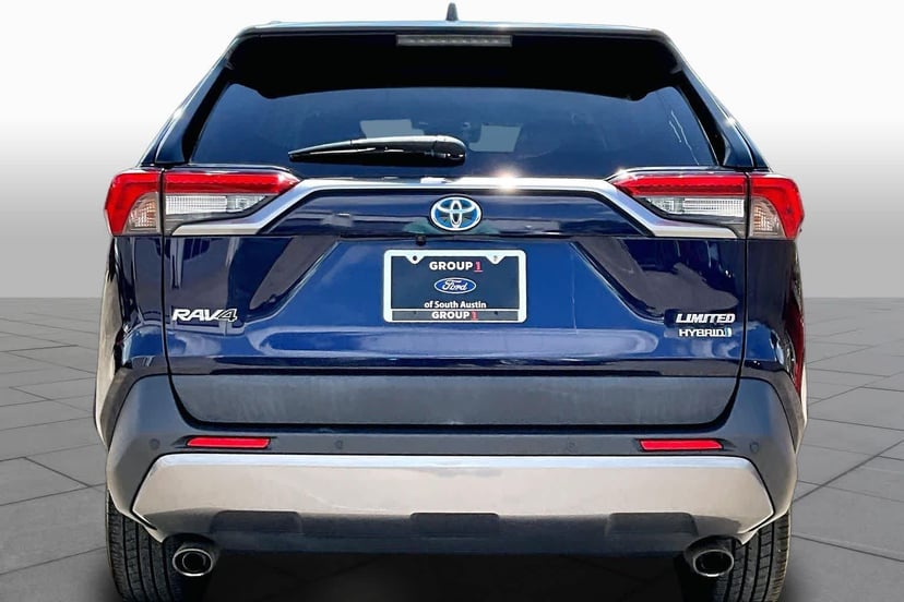 2020 Toyota RAV4 Hybrid - Image 5