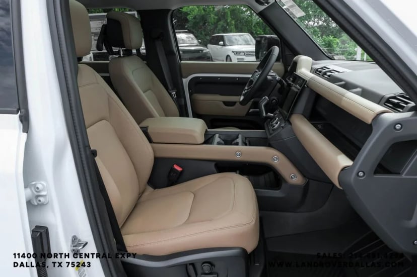 2026 Land Rover Defender 110 - Image 31