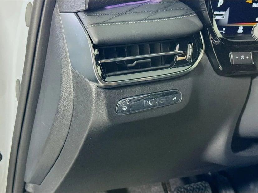 2027 INFINITI QX65 - Image 10