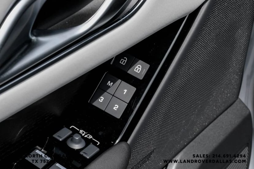 2026 Land Rover Range Rover Velar - Image 40