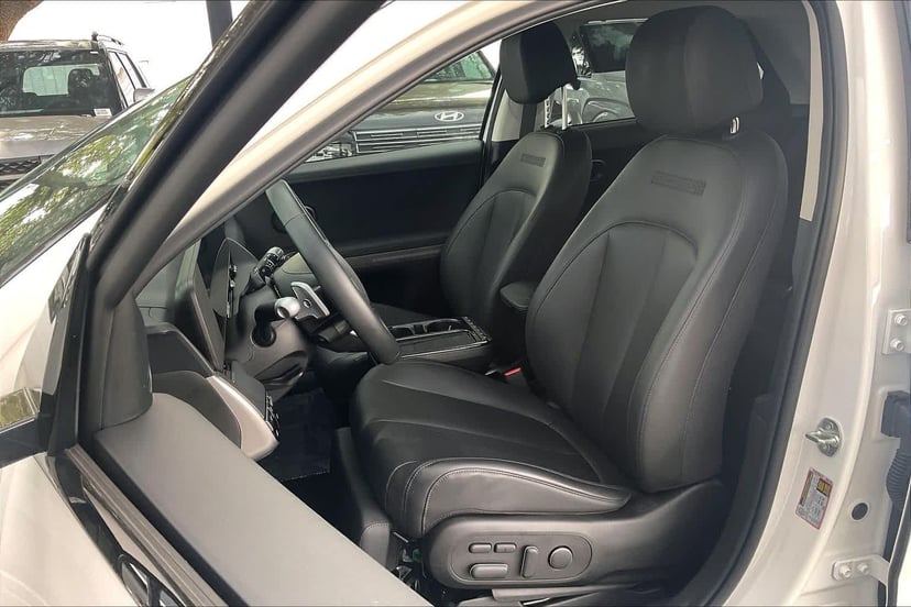 2025 Hyundai IONIQ 5 - Image 7