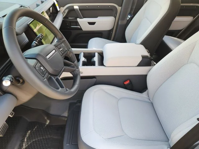 2026 Land Rover Defender 110 - Image 13