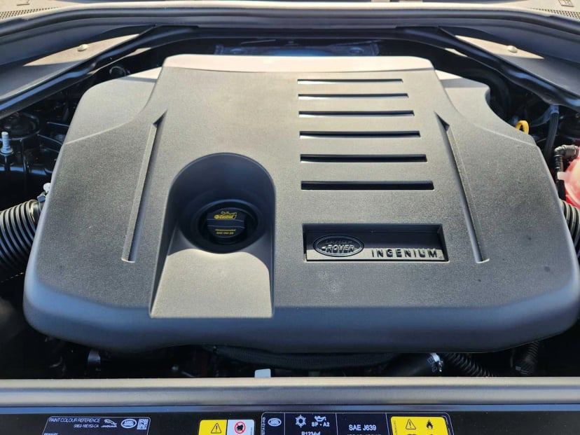 2026 LAND ROVER Range Rover - Image 32