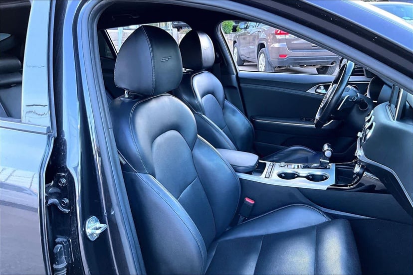 2020 Kia Stinger - Image 9