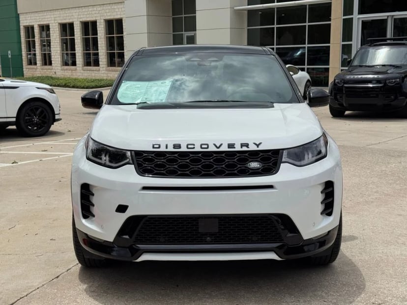 2025 Land Rover Discovery Sport - Image 3