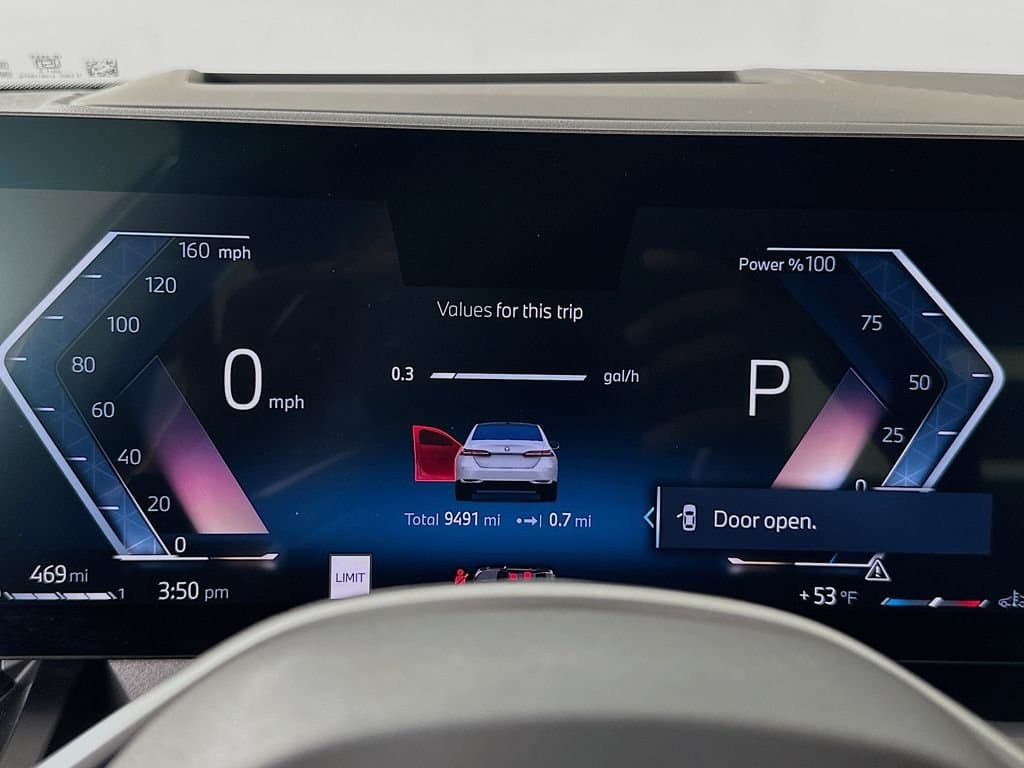 2025 BMW 5 Series - Image 12