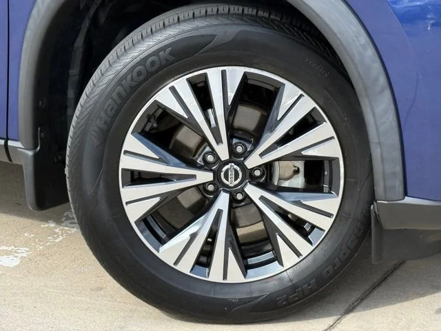 2021 Nissan Rogue - Image 2