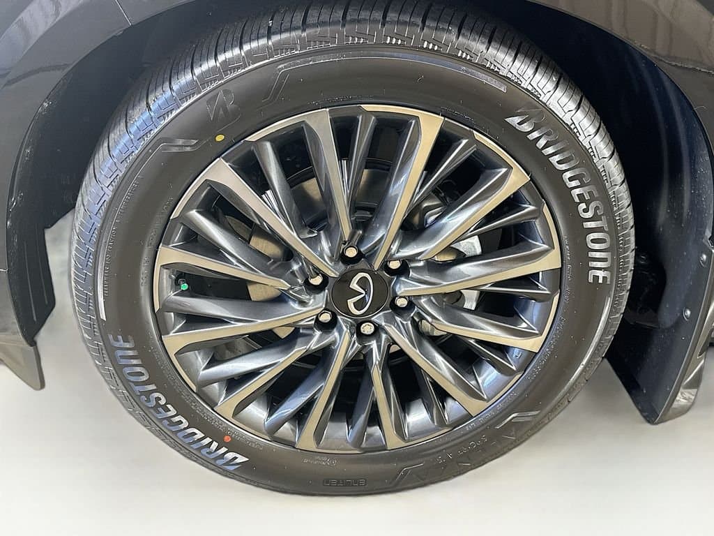 2026 INFINITI QX80 - Image 42