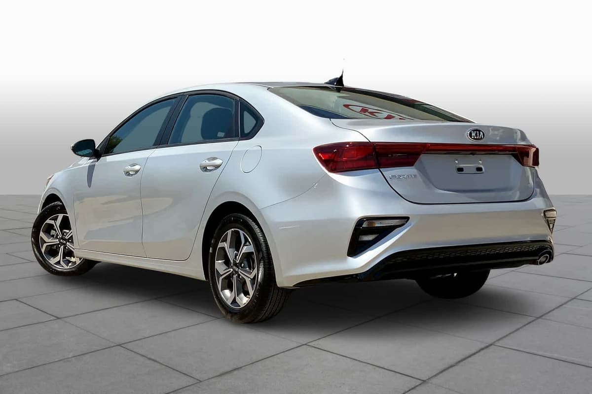 2020 Kia Forte - Image 11