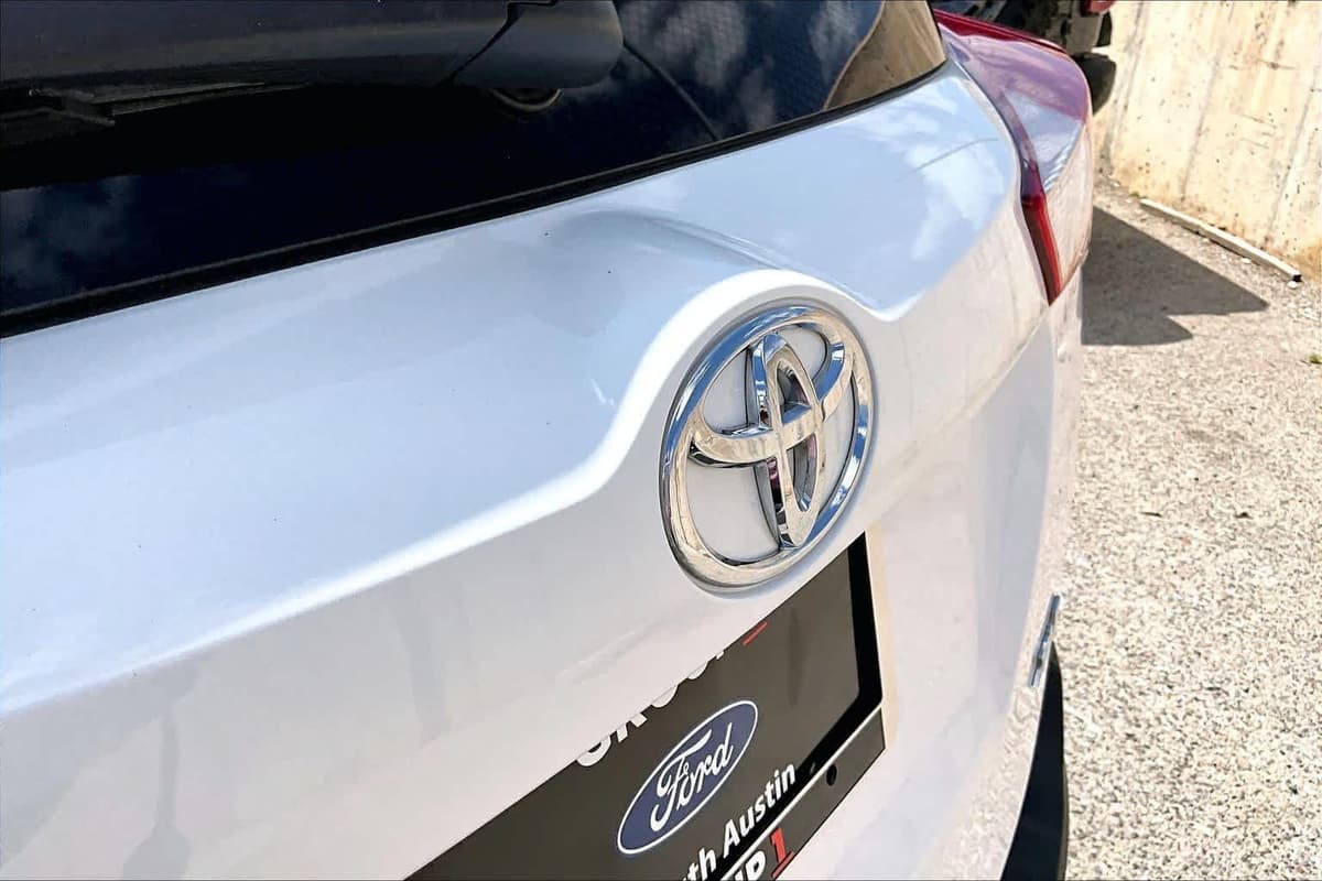 2013 Toyota RAV4 - Image 34