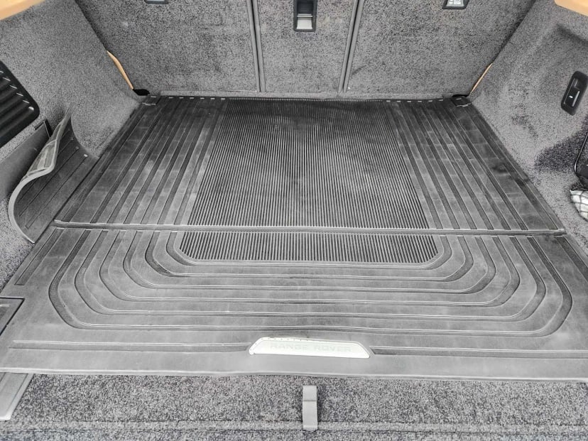 2023 Land Rover Range Rover - Image 32