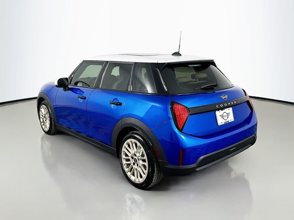 2025 MINI COOPER - Image 8