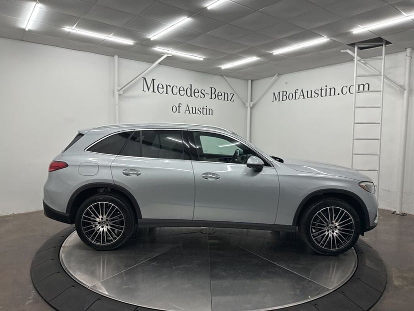 2026 Mercedes-Benz GLC - Image 8