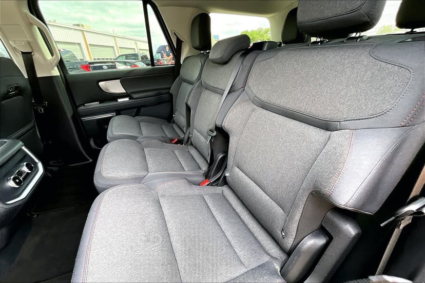 2025 Ford Expedition - Image 21