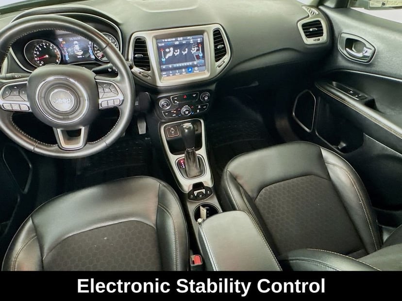 2018 Jeep Compass - Image 26
