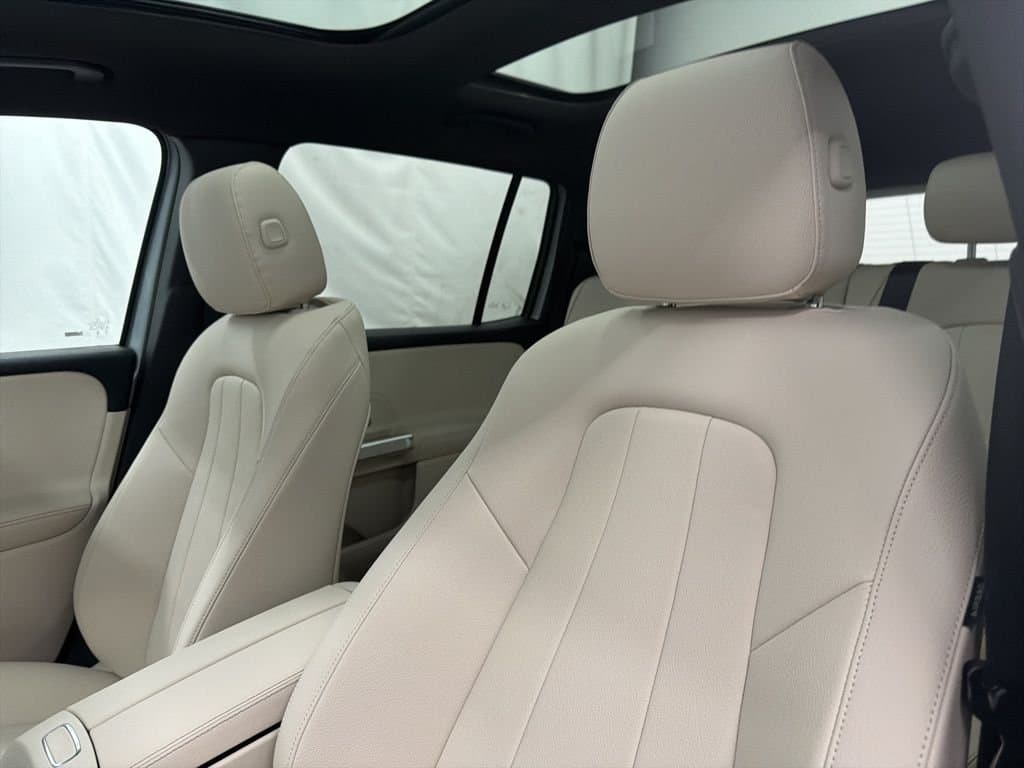 2026 MERCEDES-BENZ GLB - Image 14