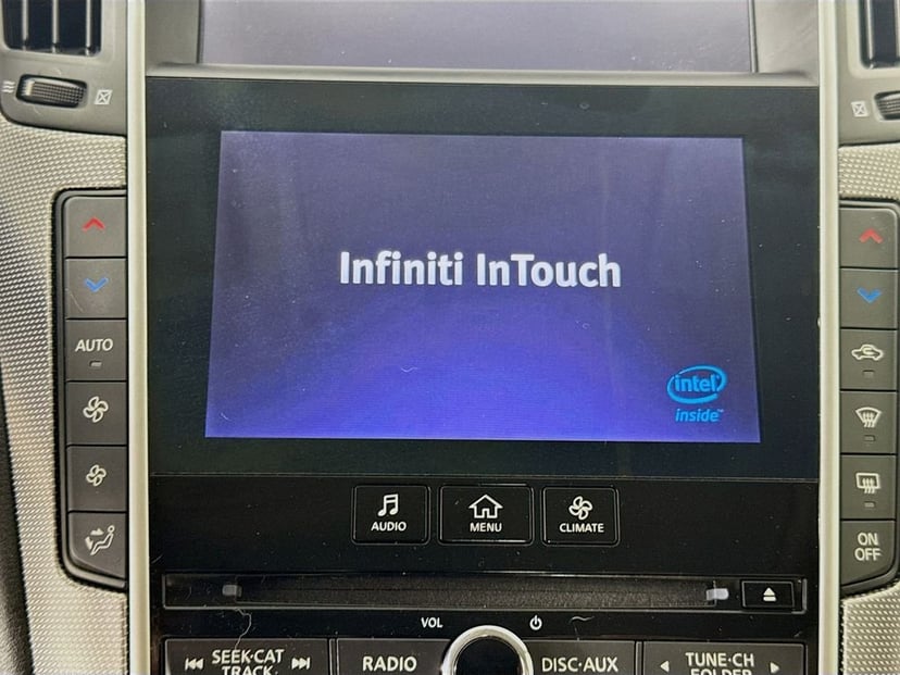 2017 INFINITI Q50 - Image 17