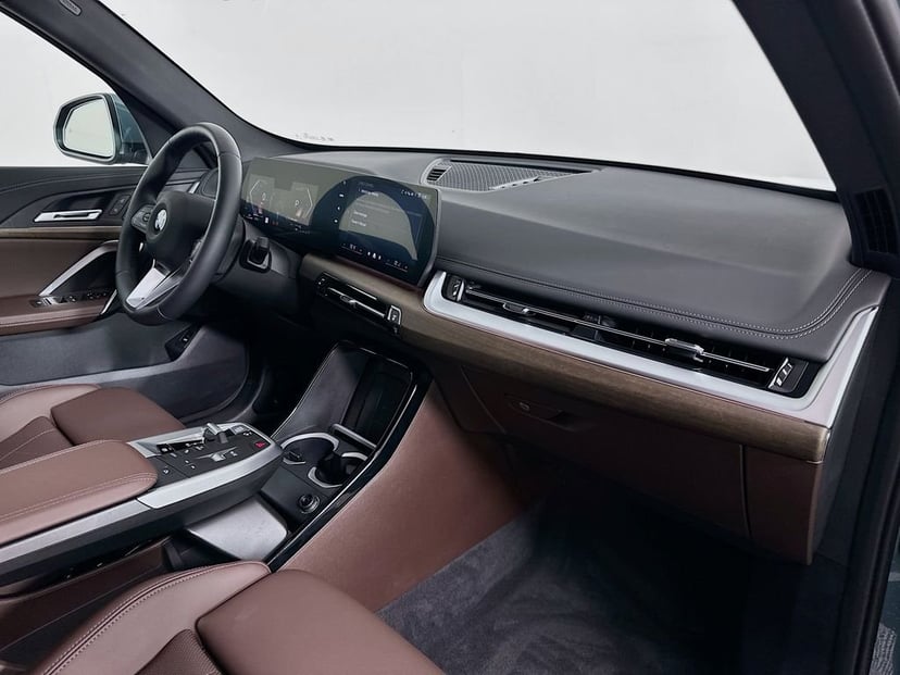 2025 BMW X1 - Image 29