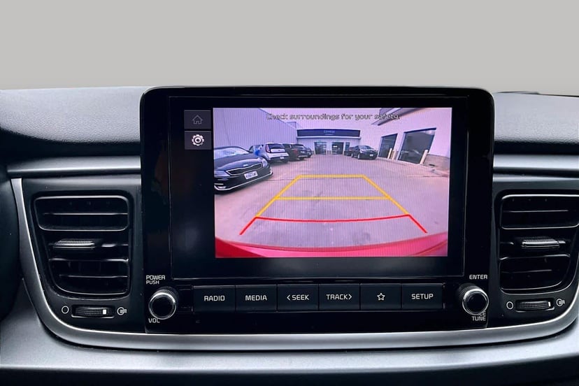 2023 Kia Rio 5-Door - Image 28