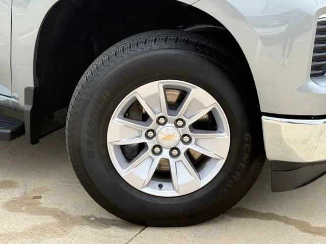 2026 Chevrolet Silverado 1500 - Image 2