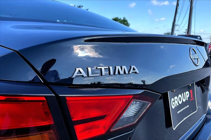 2025 Nissan Altima - Image 10