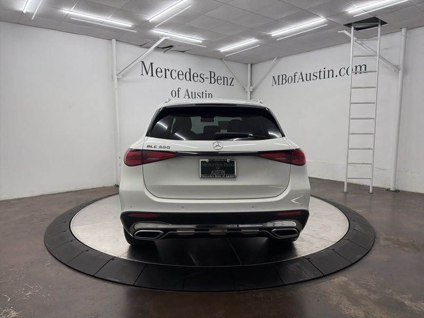 2026 Mercedes-Benz GLC - Image 6