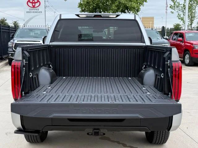 2023 Toyota Tundra - Image 25
