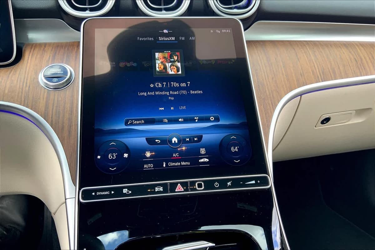 2023 Mercedes-Benz C 300 - Image 31