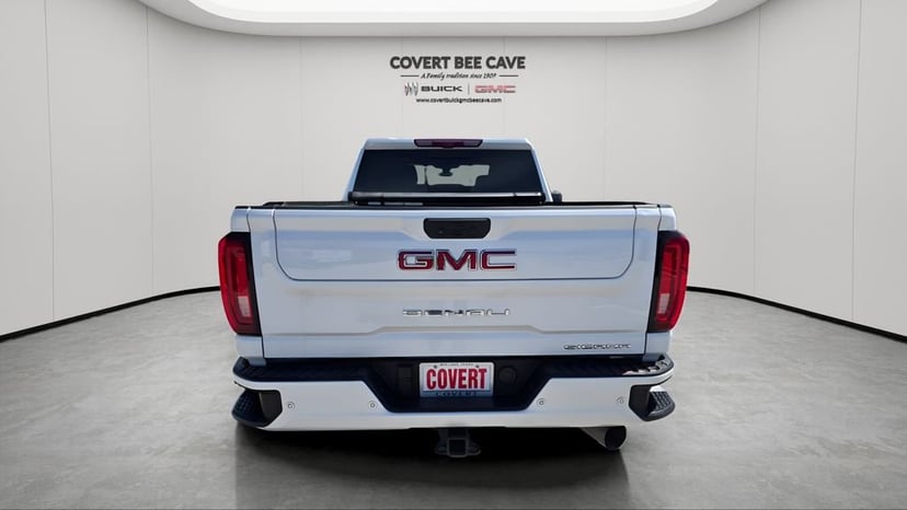 2022 GMC Sierra 2500HD - Image 8