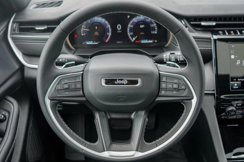 2025 Jeep Grand Cherokee - Image 29