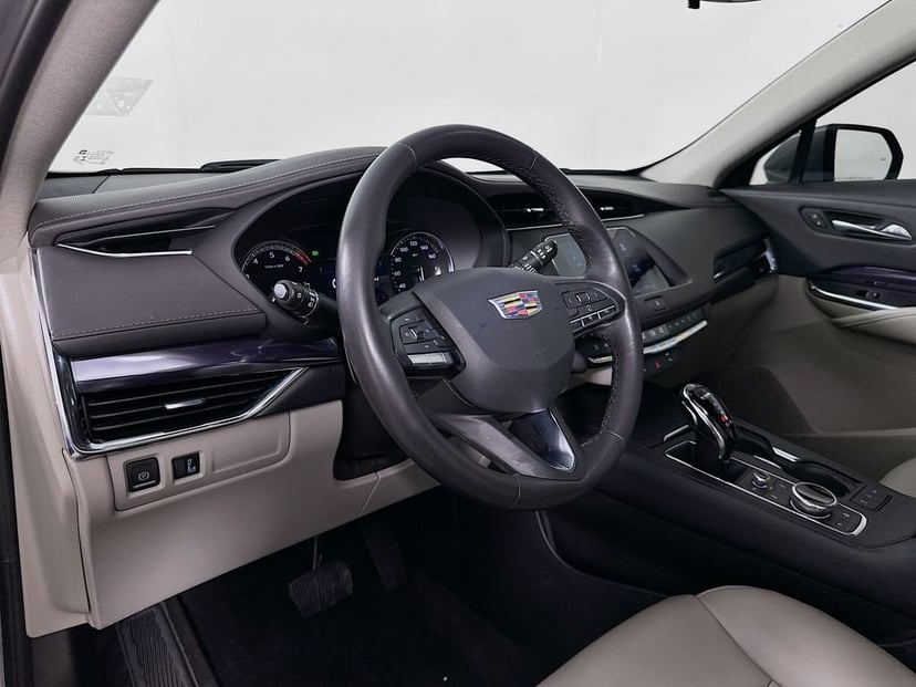 2023 Cadillac XT4 - Image 9