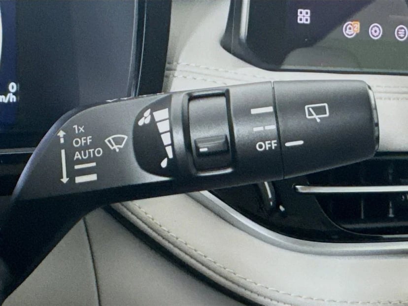 2027 INFINITI QX60 - Image 13