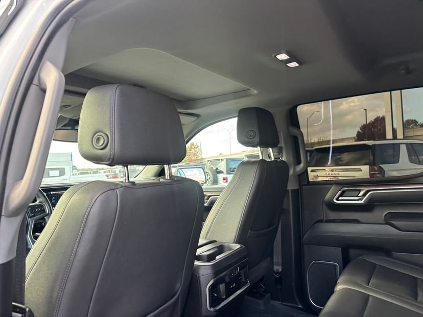 2025 Chevrolet Silverado 1500 - Image 26